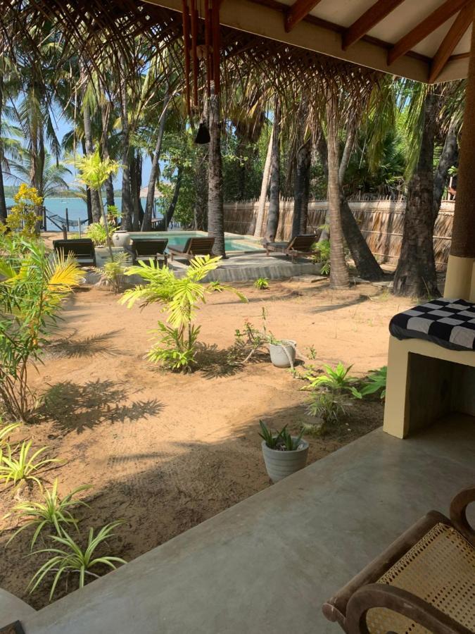 Anawasal Hotel Kalpitiya Bagian luar foto