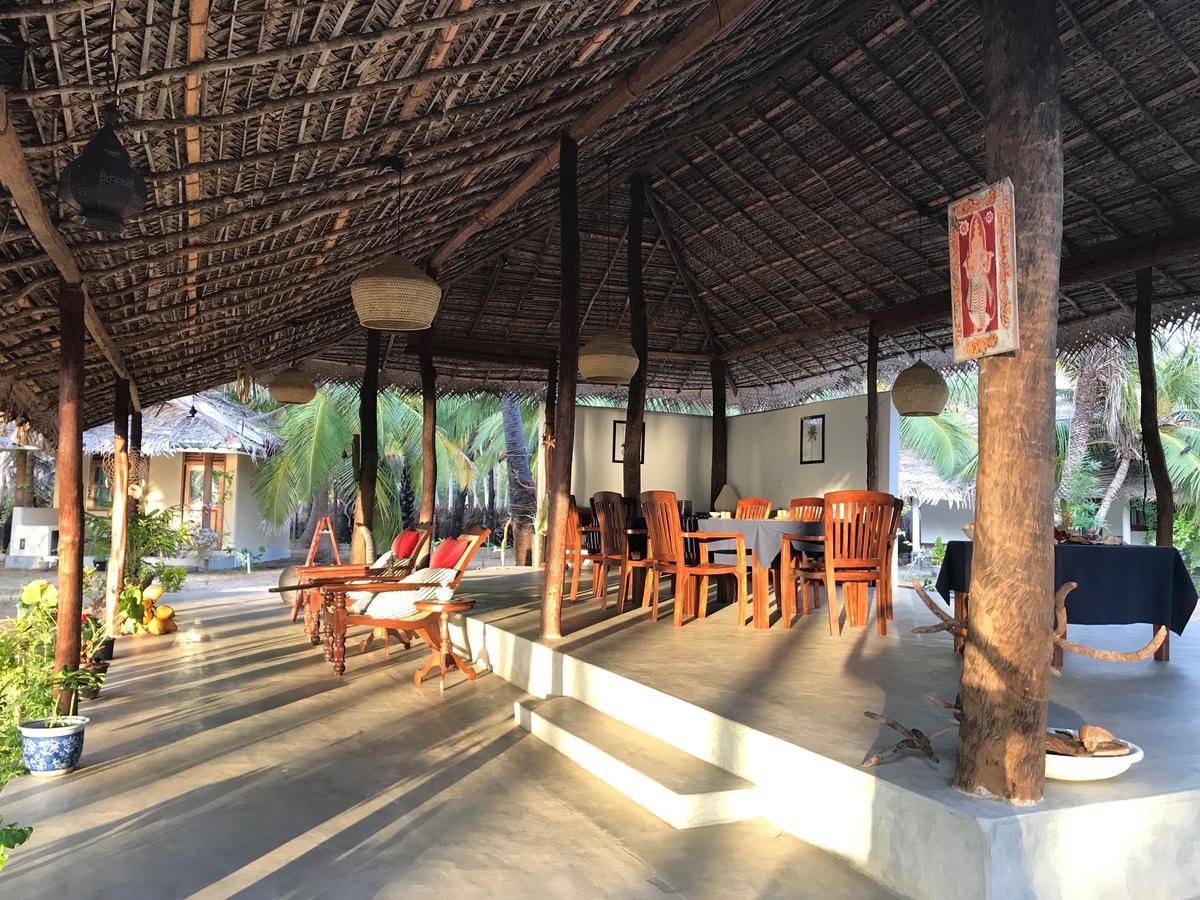 Anawasal Hotel Kalpitiya Bagian luar foto