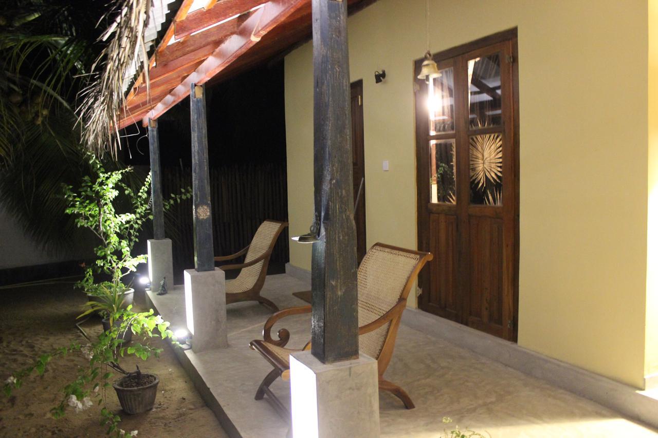 Anawasal Hotel Kalpitiya Bagian luar foto