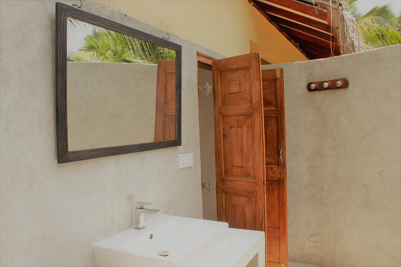 Anawasal Hotel Kalpitiya Bagian luar foto