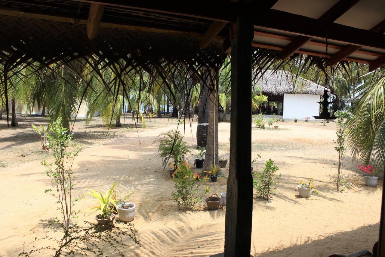 Anawasal Hotel Kalpitiya Bagian luar foto